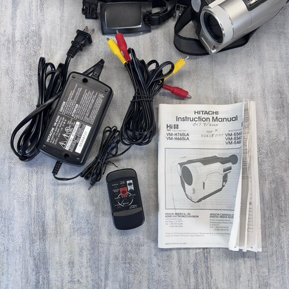 Hitachi VM-E575LE Video Camera - Picture 15 of 16